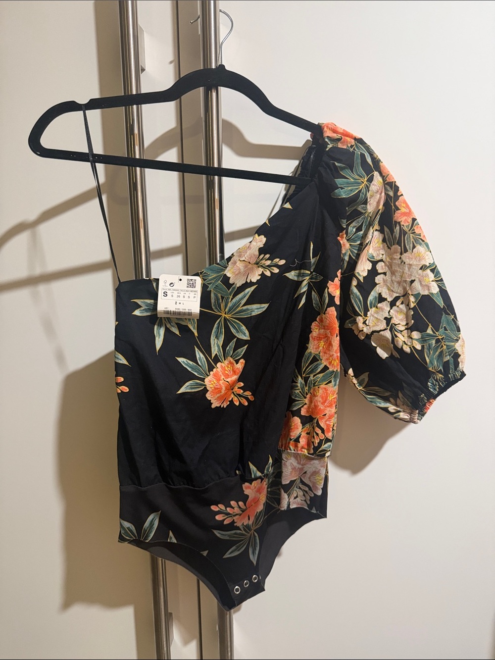 Zara Black Floral One-Shoulder Puff-Sleeve Bodysuit